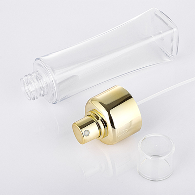 Soins de la peau fins de jet de brume empaquetant la lotion en plastique autour des bouteilles vides de la pompe 50ml