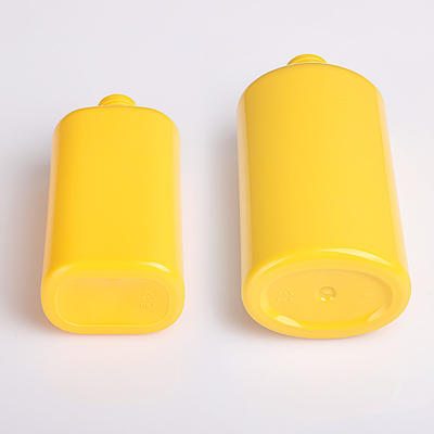 Le meilleur prix a adapté aux besoins du client le shampooing cosmétique jaune empaquetant la bouteille biodégradable