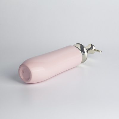 L'unité blanche de rose d'ANIMAL FAMILIER de luxe de 300ml 500ml 700ml populaire adaptent la bouteille aux besoins du client de Logo Gold Pump Plastic Shampoo