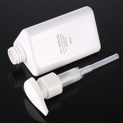 La forme en gros de triangle de 100ml 200ml 300ml réutilisent les bouteilles privées d'air de shampooing de la pompe 500ml d'animal familier de lotion de noir en plastique de conteneur