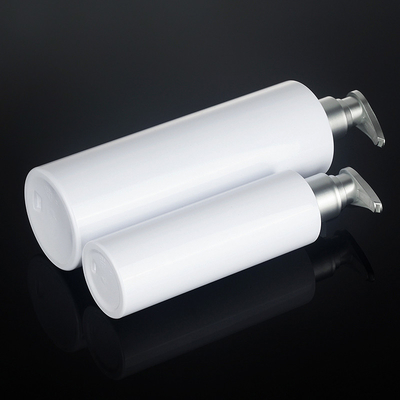 Bouteille en plastique d'emballage de soins de la peau de pompe de shampooing de douche d'ANIMAL FAMILIER du gel 200ml 500ml de conditionneur supérieur argenté rond blanc de sérum