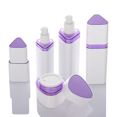 L'emballage cosmétique de estampillage chaud place Violet Serum triangulaire