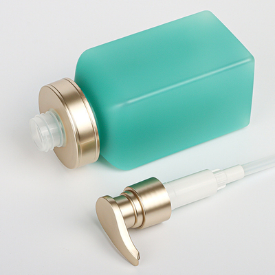 Conteneur de luxe de lotion de corps de vert de pompe de presse de dessus d'or empaquetant la bouteille en plastique de place de shampooing