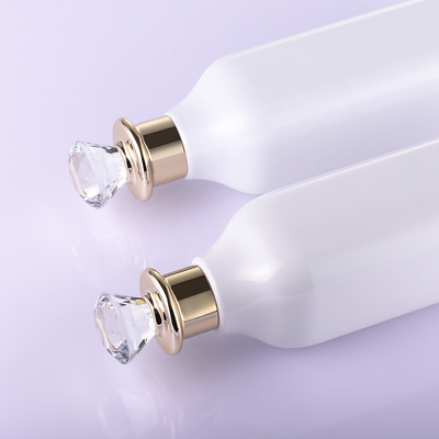 Petites bouteilles en plastique d'ODM avec des couvercles à visser, conteneurs à bouchon vissable en plastique 500ml