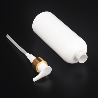 Bouteille cosmétique de lotion d'OEM, bouteille réutilisable de pompe d'or pour la crème épaisse