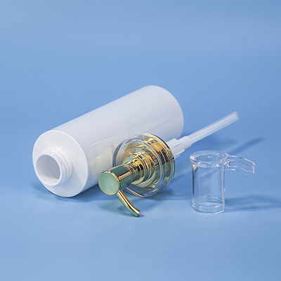 Surface de estampillage chaude vide en plastique de 8 d'once bouteilles de lotion recyclable